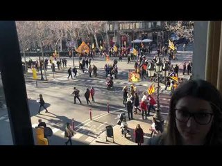 Manifestació contra el judici al procés