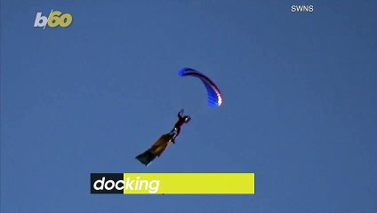 Docking With Style! Check Out This Astonishing Video Showing a Tandem Daredevil Stunt!