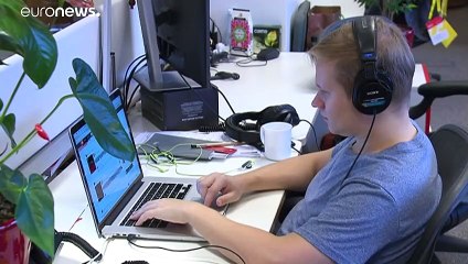 Russia ai ferri corti con Twitter: dati rallentati, si rischia il blocco