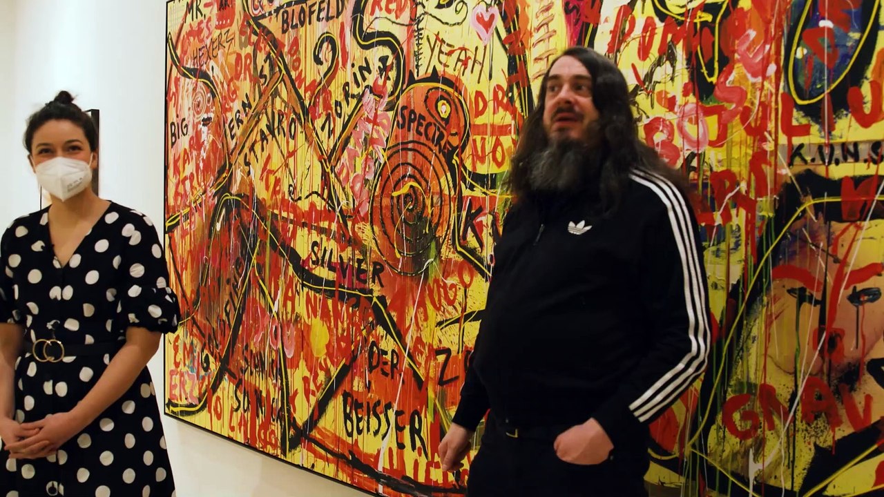 Jonathan Meese führt durch die Ausstellung 'Die Dr. Mabusenlolita (Zwischen Abstraktion und Wahn)'