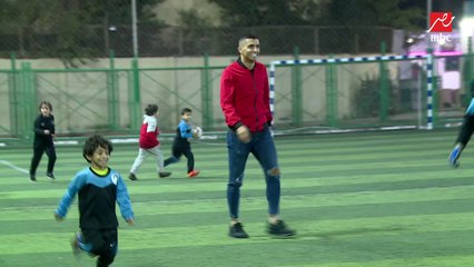 أحمد سمير يحكي رد فعل كهربا بعد ما اداله "كوبري"