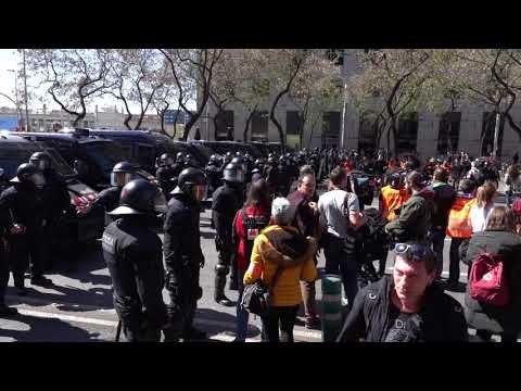 Els CDR s'apropen a la plaça d'Espanya