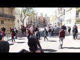 Llançament de tanques als mossos en Consell de Cent