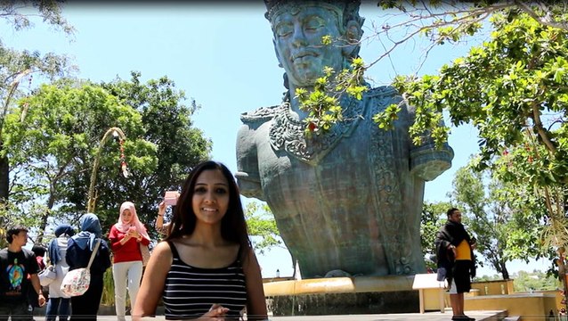 In this unique temple, Hindus and Muslims pray together