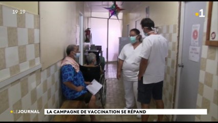 Vaccination anti-covid : à Tahiti et dans les îles, les gens adhèrent