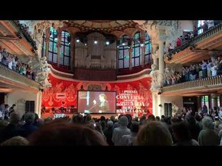 Crits de "llibertat" al Palau de la Música a l'inici de l'entrega del Premi de les Lletres Catalanes