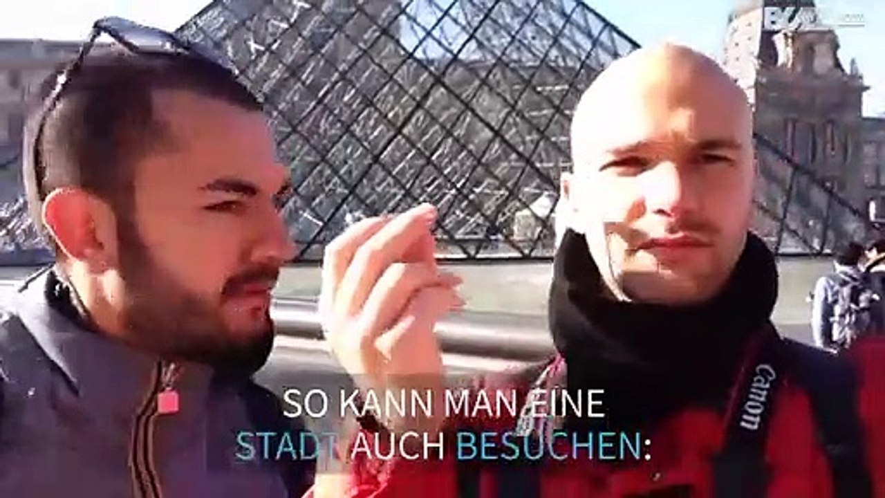 Touristen „beamen” sich durch Paris