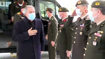 Milli Savunma Bakanı Akar, Hocalı katliamı kurbanlarını andı