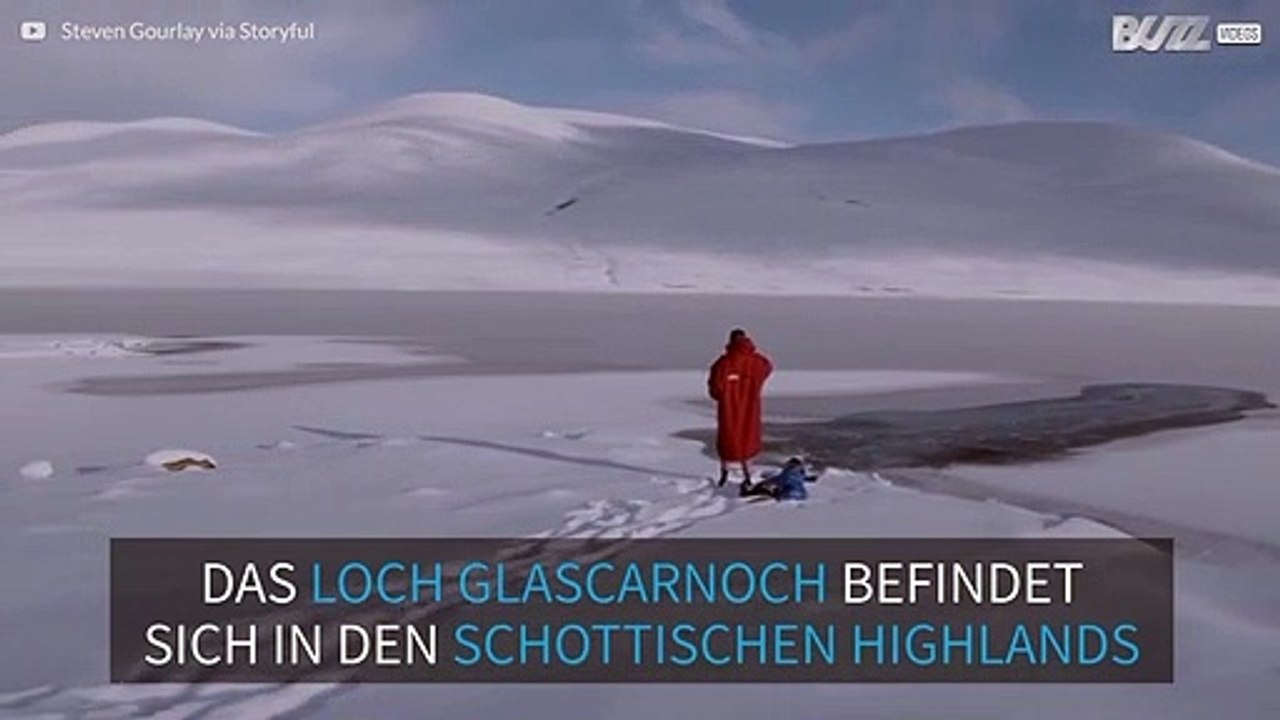 Eisschwimmen in den schottischen Highlands