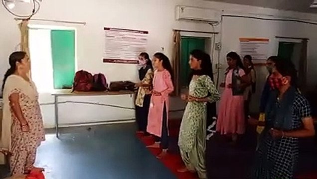 Video: बालिकाओं ने सीखें आत्मरक्षा के गुर, प्रशिक्षण के दौरान बालिकाओं में झलका उत्साह