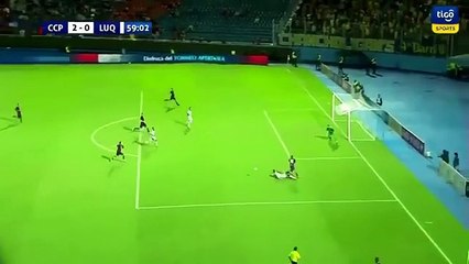 حين يبدع اللاعبون بالكعب هدف عالمي في البارغواي