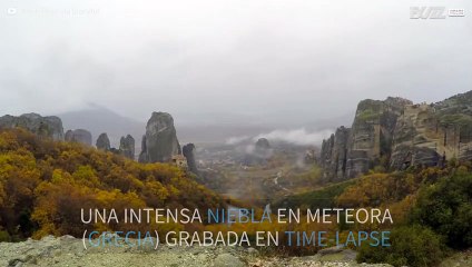 Nieblina misteriosa en Grecia recogida en time-lapse