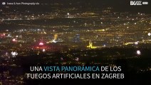 Vista panorámica del increíble espectáculo de fuegos artificiales de Zagreb