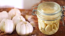 लहसुन स्टोर करने का गजब का तरीका | How to Store Peeled Garlic at Home | Boldsky