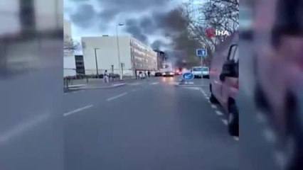Lyon'da tansiyon yükseldi, araçlar ateşe verildi