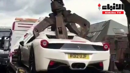 مواطنون يتداولون مقطع كبس سيارة فارهة في أوروبا ويعتبرون الإجراء نموذجا لإنهاء الاستهتار والرعونة