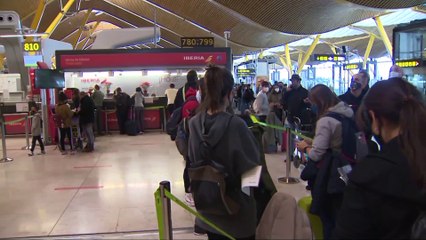 Los usuarios de avión caen un 73,9% en enero y los de AVE un 77,2%
