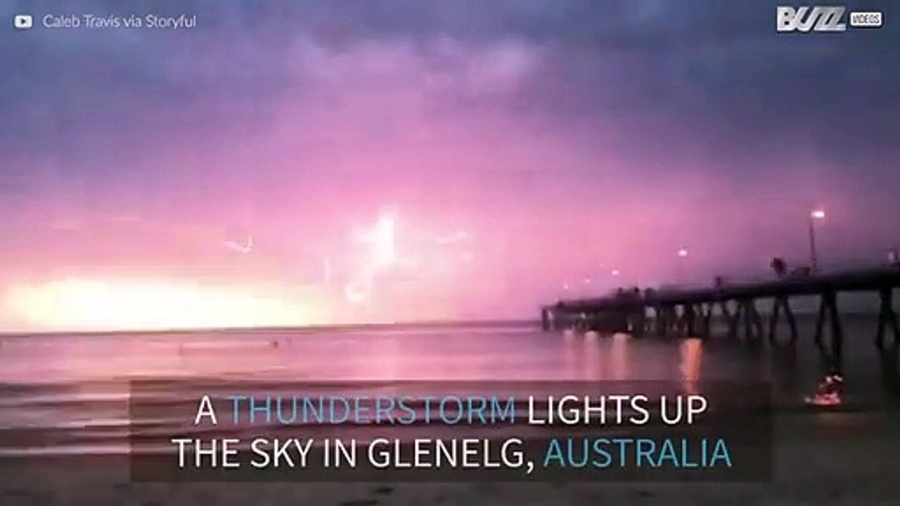 Spectacular thunderstorm hits Australia