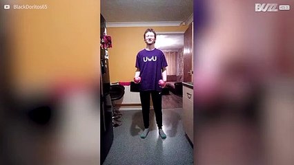 Man juggles balls behind his back