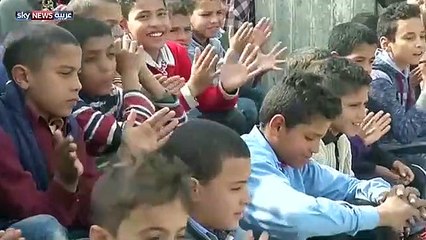 بالفيديو موسيقى بـ الطبل الصفيحفي قرية مصرية