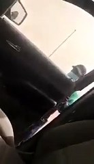 مواطن سعودي ينقذ عامل نظافة من غبار جدة