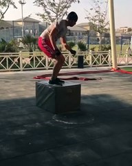 فيديو_ ابن أحمد السقا يشارك هذا النجم بطولة فيلمه الجديد ويتحدى والده في الأكشن! - مجلة هي