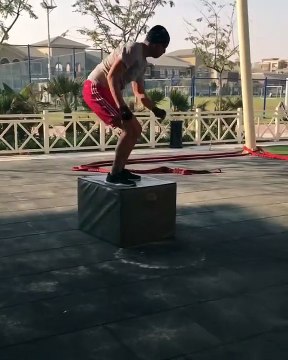فيديو_ ابن أحمد السقا يشارك هذا النجم بطولة فيلمه الجديد ويتحدى والده في الأكشن! - مجلة هي