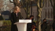 Cérémonie d'hommage aux victimes du terrorisme: Chloé Bertolus, chirurgienne de Philippe Lançon, lit un extrait du 