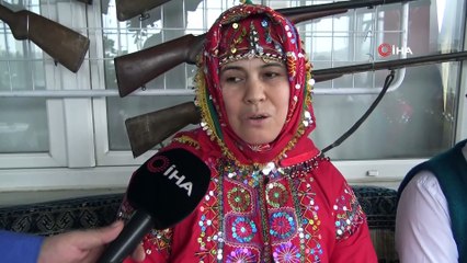 Bursa’da evlerinde biriktirdikleri antika eşyalarla Yörük kültürünü yaşatıyorlar