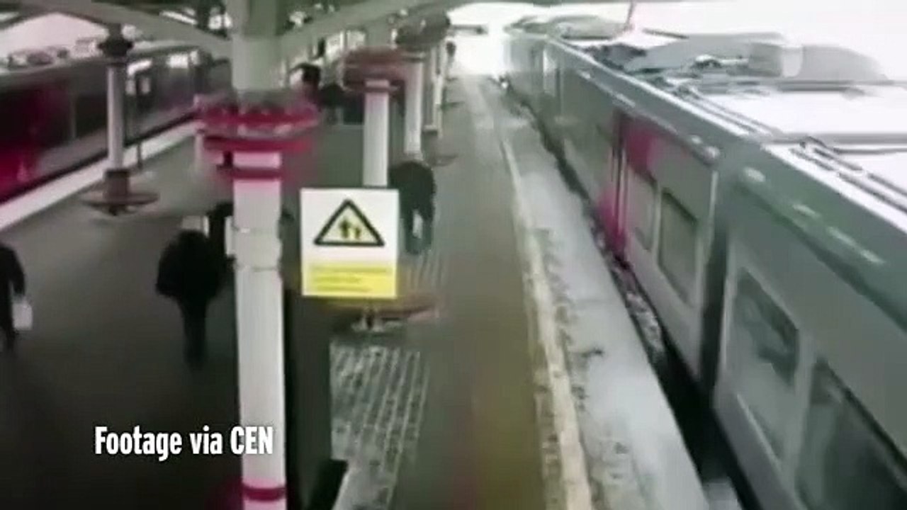 بالفيديو لحظة انهيار ثلجي فوق قطار في موسكو