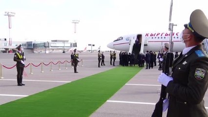Son dakika... Kırgızistan Cumhurbaşkanı Caparov, Özbekistan'da