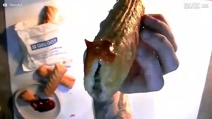 Peindre Jésus avec... un feuilleté à la saucisse!