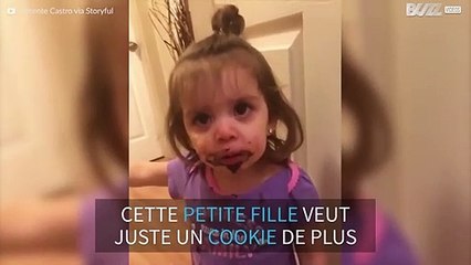 Cet adorable bébé veut plus de cookies!