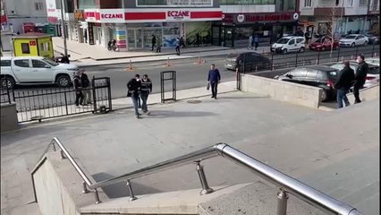 Yaşlı kadının 130 bin liralık ziynet eşyasını dolandıran 2 zanlı tutuklandı