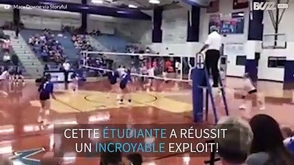 Cette joueuse réussit un coup incroyable lors d'un marche de volley