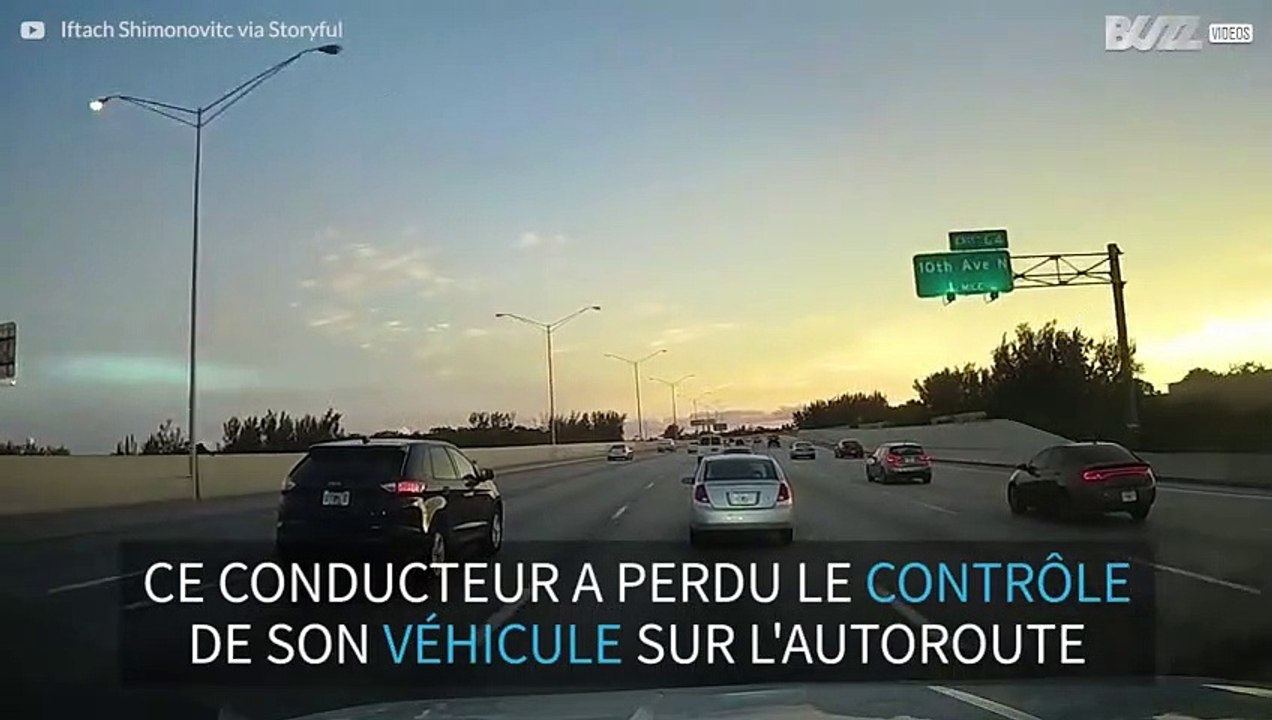 Un conducteur reprend le contrôle de son véhicule après un dérapage incroyable sur l'autoroute