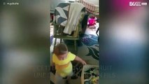 Ce petit se prend un mur en jouant dans sa cabane couverture