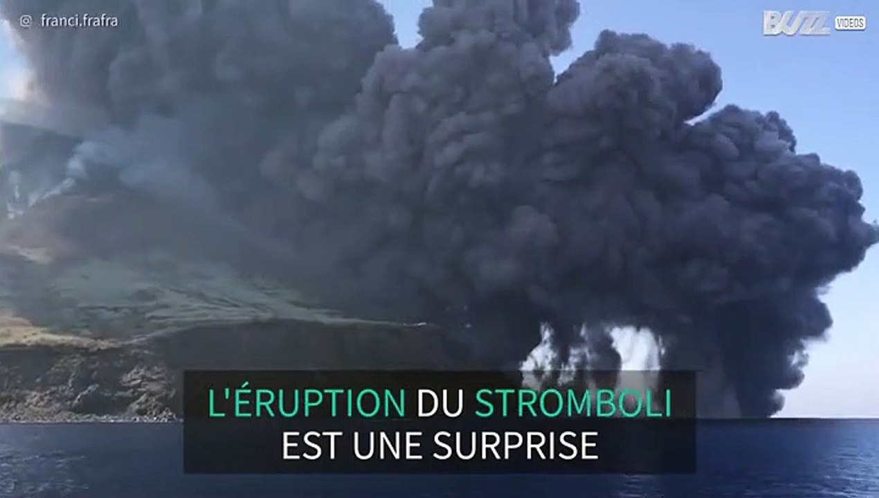 L'éruption du Stromboli prend ces touristes de court