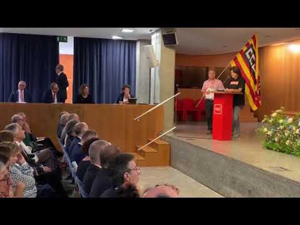CCOO llegeix un manifest al president Torra a l...