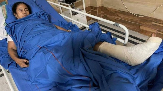 Bengal: CM Mamata Banerjee being treated in SSKM hospital