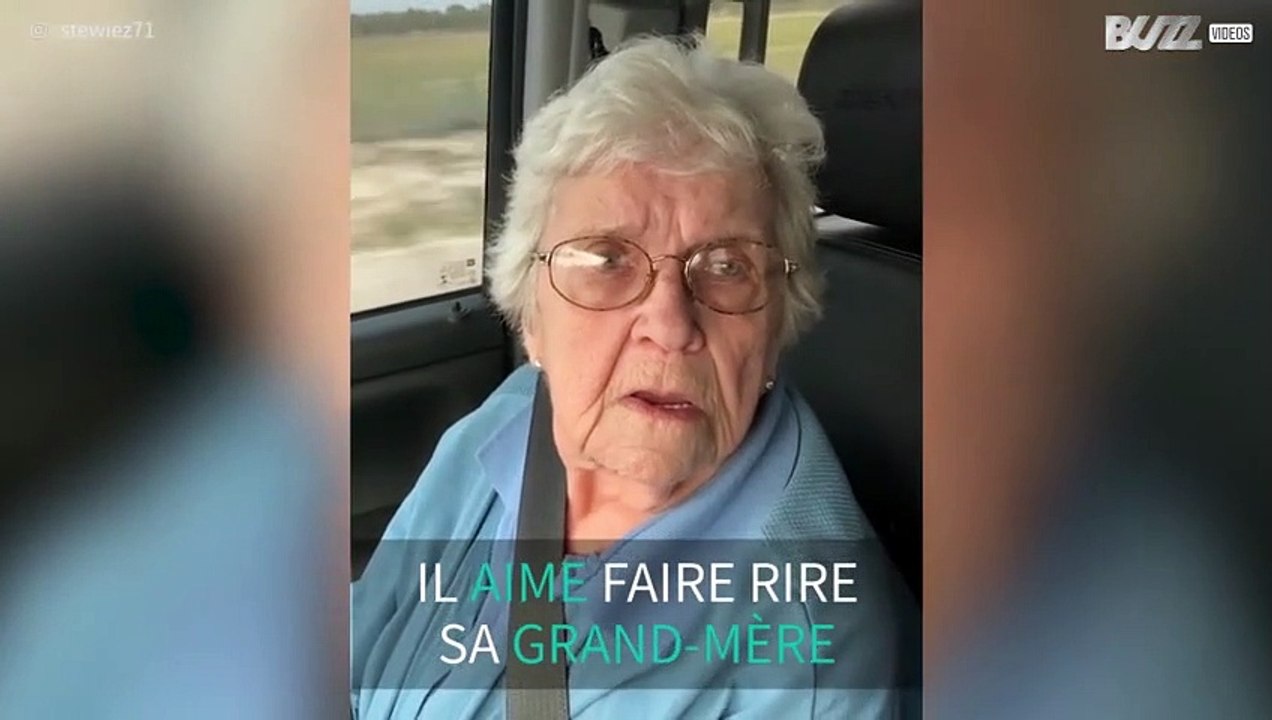 Son petit-fils lui raconte une blague osée et elle part en fou-rire