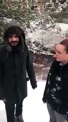 بعد أشهر من النقاشات الدينيةكندية تشهر إسلامها على يد شاب سعودي