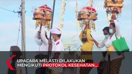 Pelaksanaan Upacara Melasti dengan Protokol Kesehatan di Denpasar, Bali