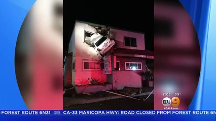 Car Goes Airborne Lands In 2nd Floor Of California Building