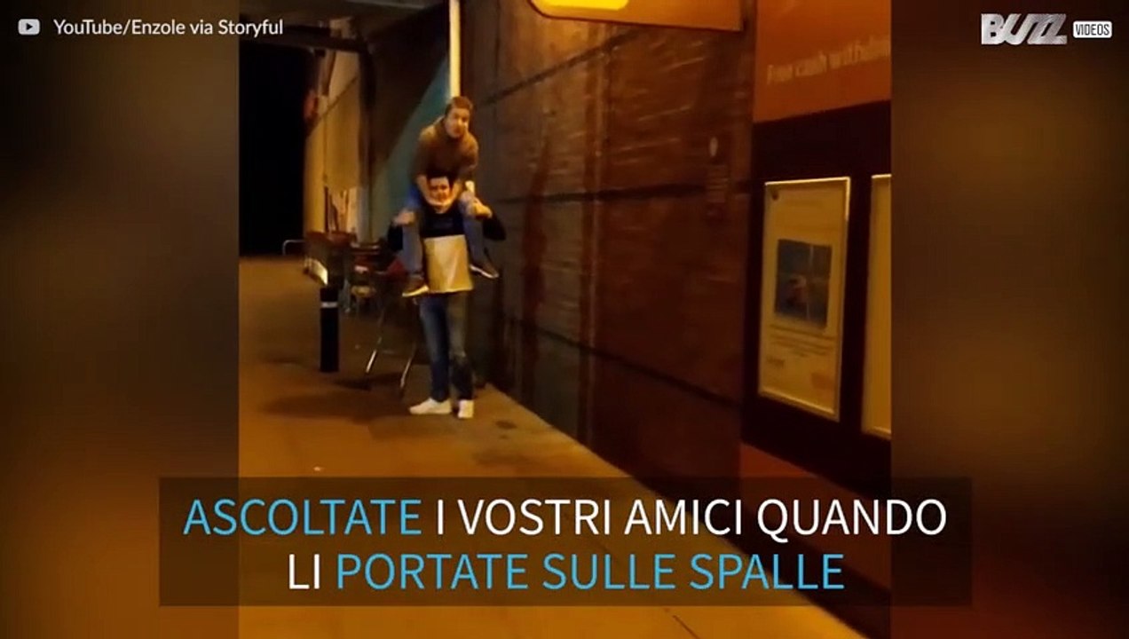 "Non saltare" disse l'amico...