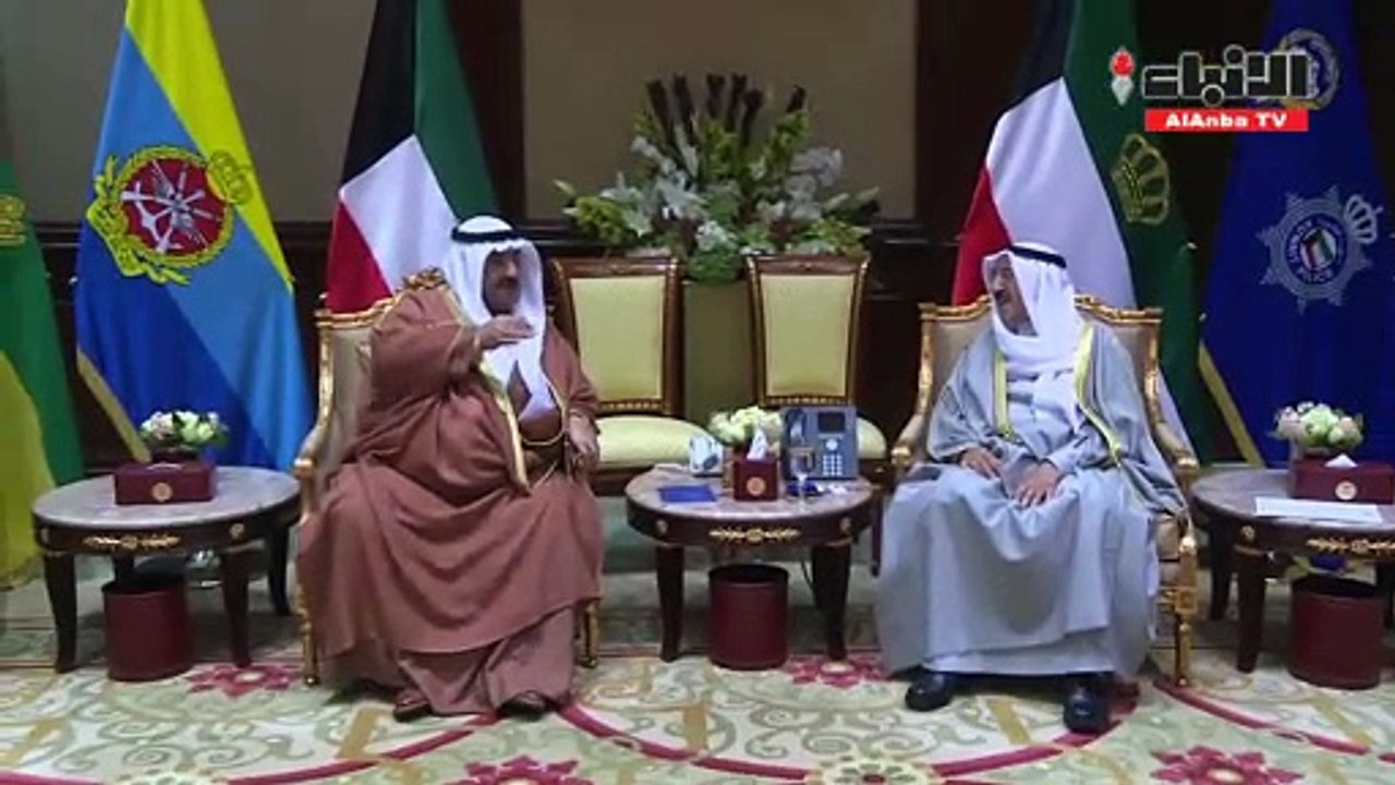 صاحب السمو مستقبلا رئيس وأعضاء مجلس الإدارة الجديد للنادي العلمي