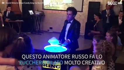 Michael Jackson aiuta a creare lo zucchero filato!
