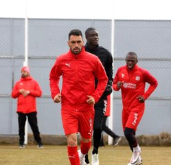 Sivasspor’da Karagümrük Mesaisi Sürüyor