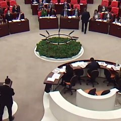 Meral Danış Beştaş: Kadınlar, "Zıpla, zıplamayan Tayyip'tir" sloganı gerekçesiyle gözaltına alındı