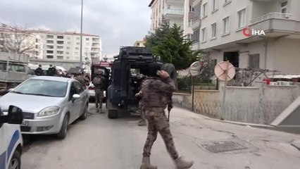 Ailesinden 3 kişiyi rehin aldı aileyi PÖH kurtardı